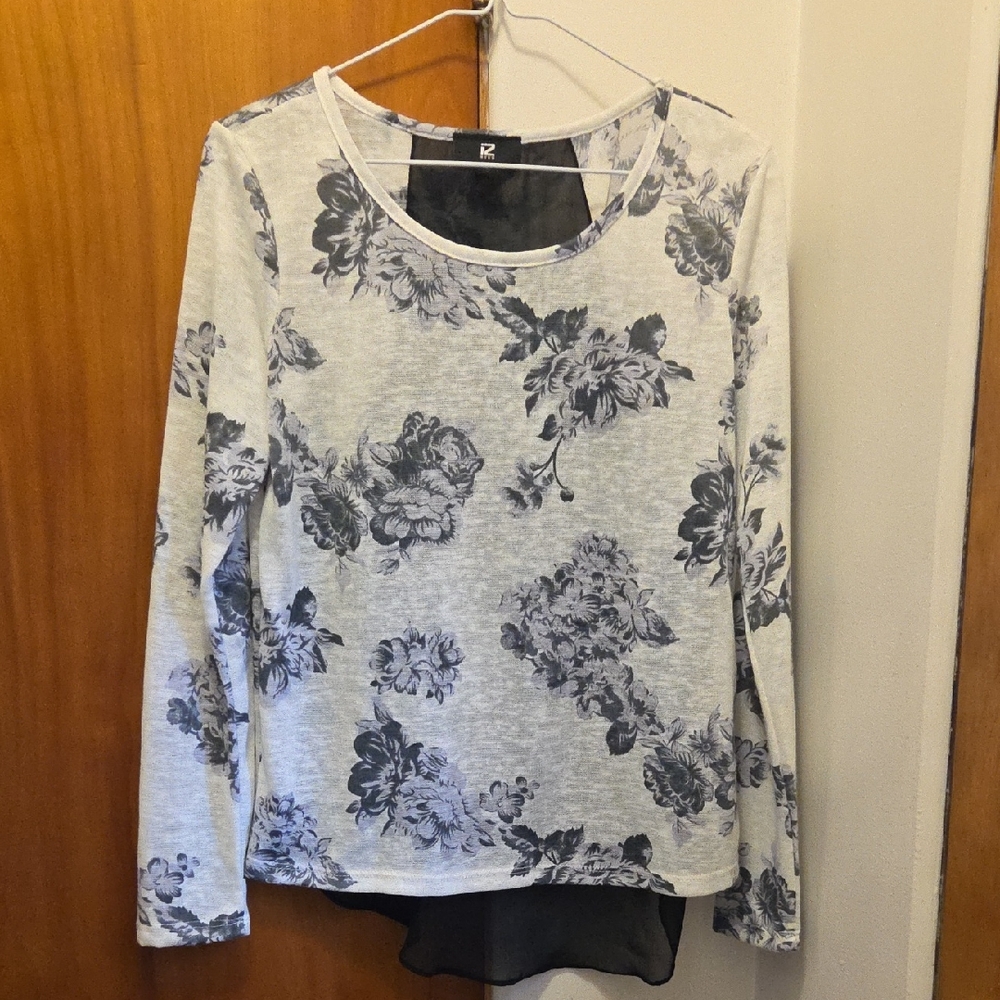 Iz Byer Gray Floral Long Sleeve Top